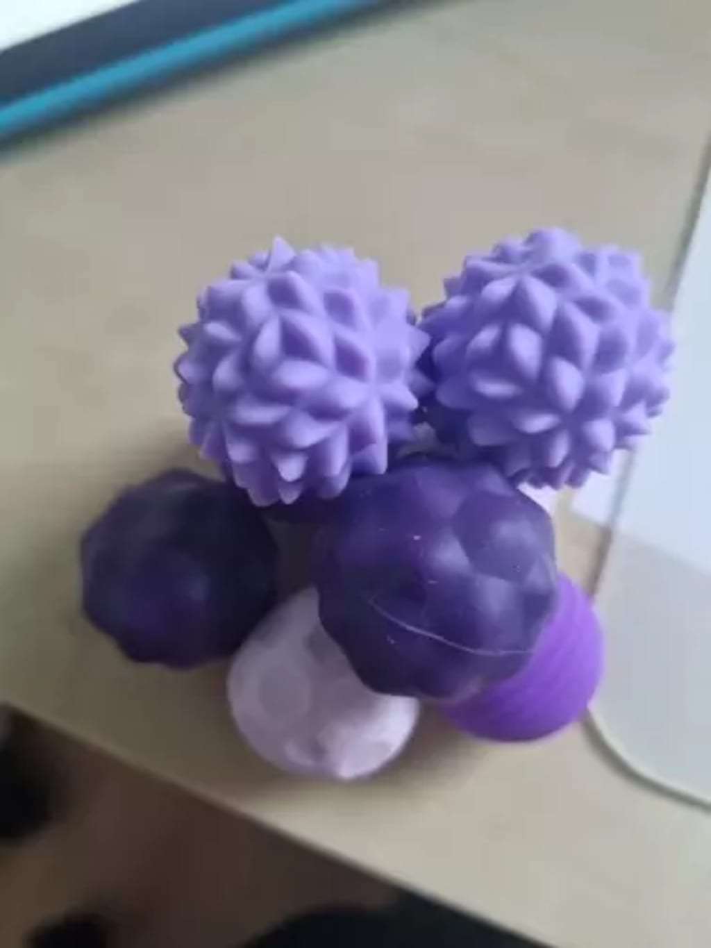 New|Silent Chill Balls